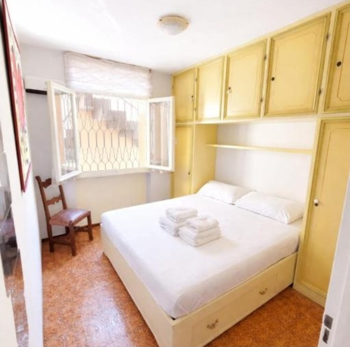 Das Schlafzimmer mit Doppelbett